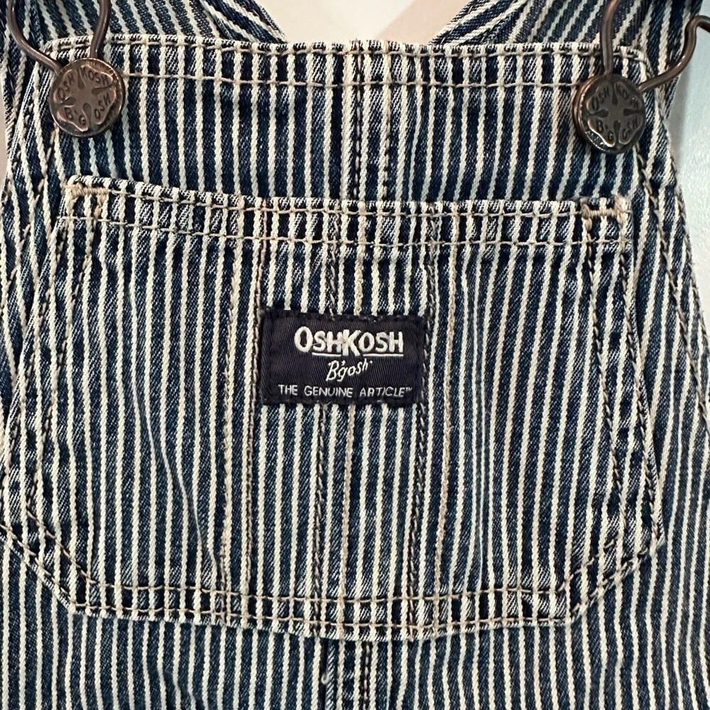 Oshkosh B gosh Overalls Sz 2T Conductor Stripe Vestbak Denim Jeans Snaps